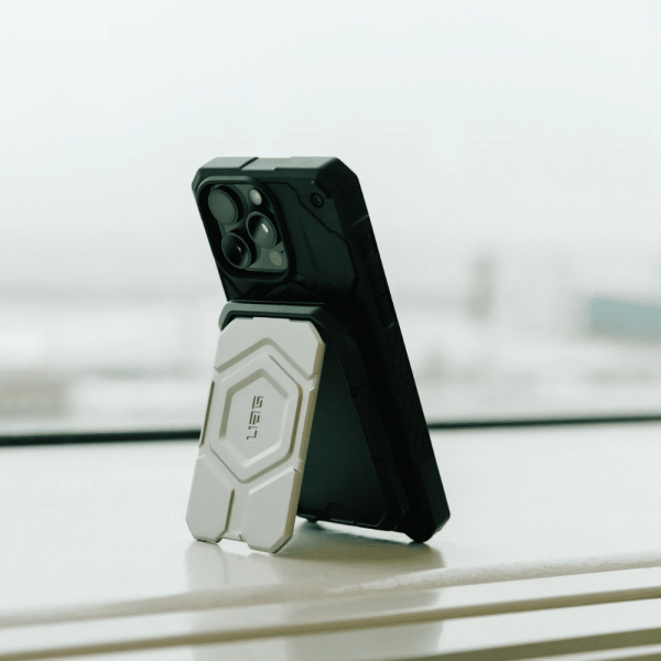 MAGNETIC WALLET WITH STAND - BLACK/TITANIUM