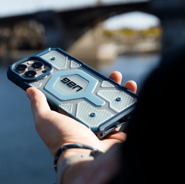 PATHFINDER CLEAR IPHONE 11 - 16 PRO MAX CASE - Blue